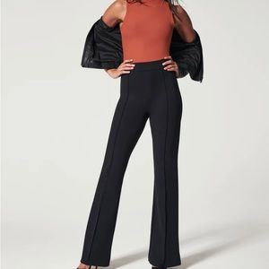 EUC — SPANX Perfect Pant in Hi-Rise Flare Black Size Large